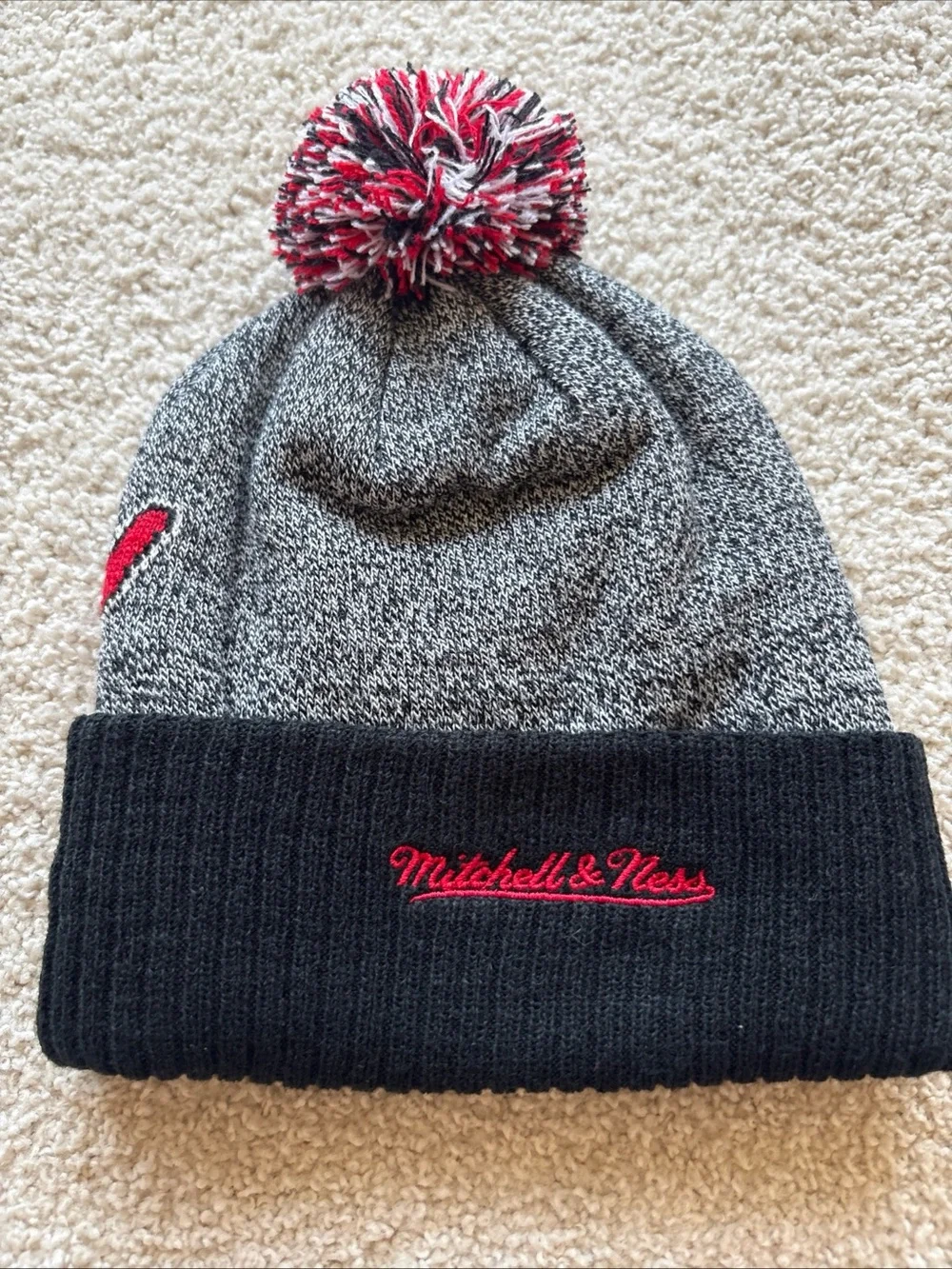 Mitchell & Ness Chicago Bulls Black Gray Red Pom Beanie
